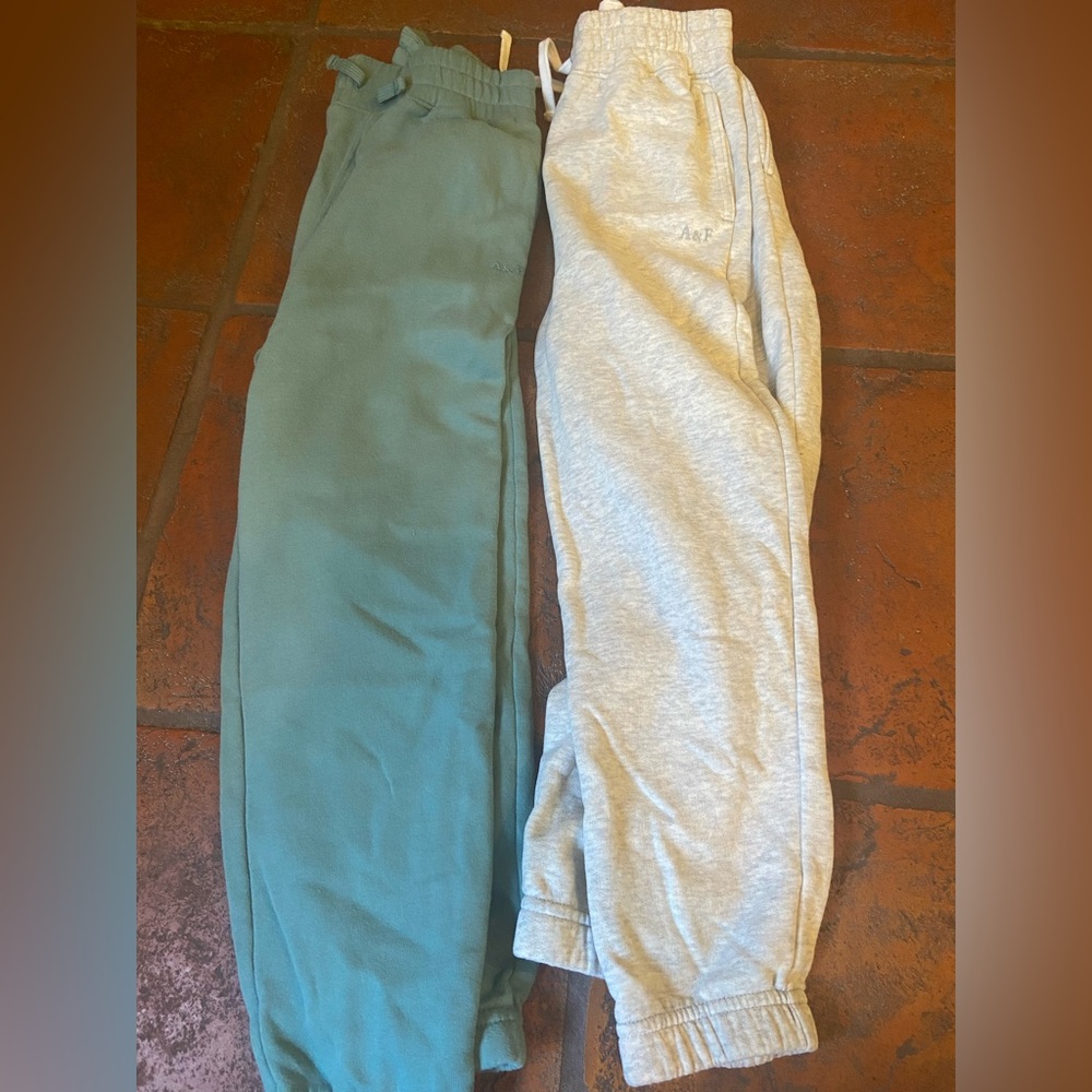Abercrombie Girls sweatpants 2 pairs